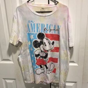 An American original Disney Mickey Mouse graphic T-shirt